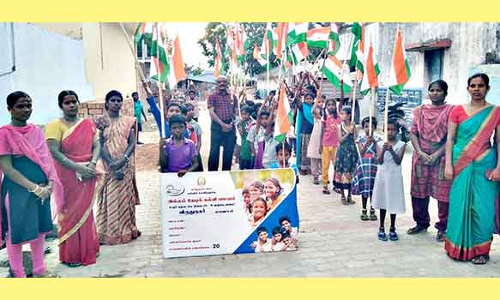 வீடுதோறும் தேசிய கொடி