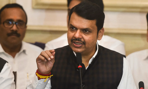 மகாராஷ்டிர மாநில உள்துறை மந்திரியாக தேவேந்திர பட்னாவிஸ் நியமனம்