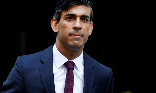 இங்கிலாந்து பிரதமர் தேர்தல்: ரிஷி சுனக் பின்தங்குகிறார்