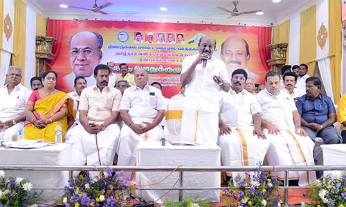 திண்டுக்கல்லில் வணிகர் சங்க நிர்வாகிகள் கூட்டம்