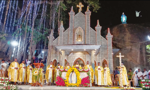 தேவசகாயம் மவுண்ட் புனித லூர்து அன்னை கெபி அர்ச்சிப்பு விழா: ஏராளமானோர் பங்கேற்பு