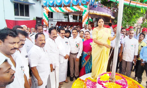 வேலூர் மாநகராட்சி அலுவலகத்தில் சுதந்திர தின விழா