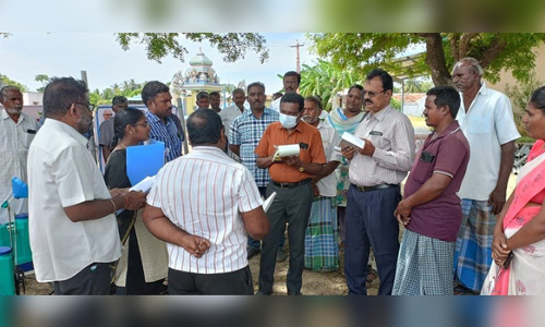 பரமத்தி வட்டாரத்தில் வேளாண் திட்டப்பணிகளை  இணை இயக்குநர் ஆய்வு