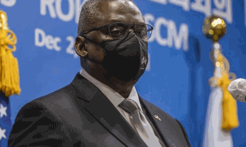 அமெரிக்க பாதுகாப்புத்துறை செயலாளருக்கு மீண்டும் கொரோனா தொற்று