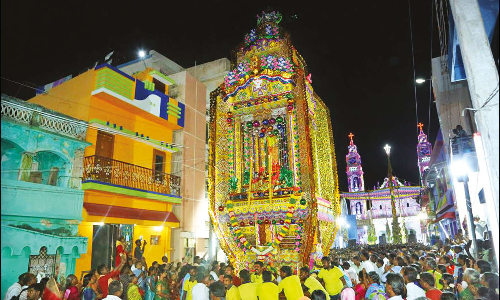 காமநாயக்கன் பட்டிபுனித பரலோக மாதா ஆலய தேர் பவனி