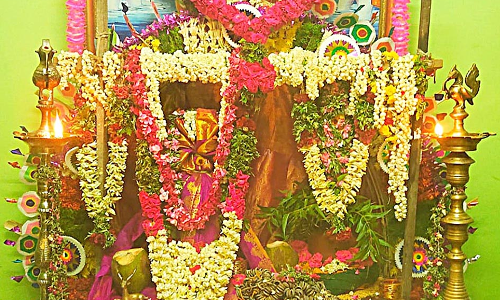 13 ஊர் குலால பங்காளிகள் பங்கேற்ற ஆதிப்பாட்டி அம்பாள் பூஜை விழா