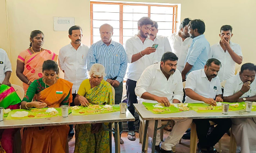 சங்கரன்கோவில் சங்கரநாராயண சுவாமி கோவிலில் சமபந்தி விருந்து