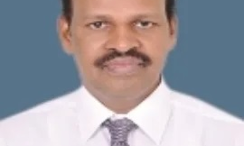 தேசிய கொடியை  இறக்கி பாதுகாப்பாக வைக்க வேண்டும்  கடலூர் கலெக்டர்  வலியுறுத்தல்