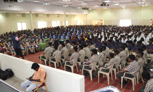 நேஷனல் பொறியியல் கல்லூரியில் உயர்கல்வி வழிகாட்டல் நிகழ்ச்சி-ஆயிரத்திற்கும் மேற்பட்ட மாணவ-மாணவியர் பங்கேற்பு