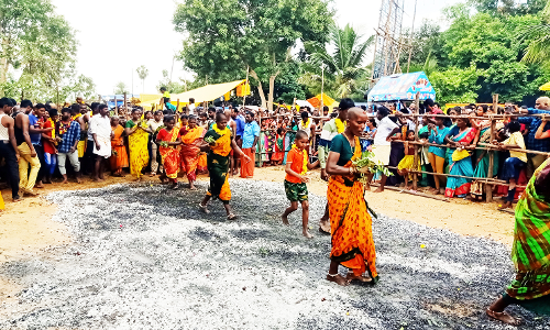 சேத்துப்பட்டு பச்சையம்மன் கோவிலில் தீமிதி விழா