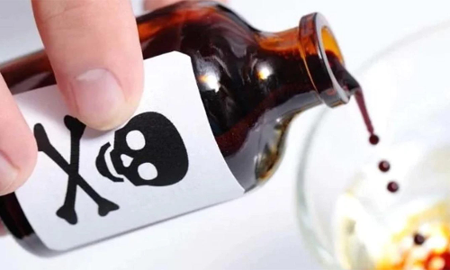 2 பேர் விஷம் குடித்து தற்கொலை