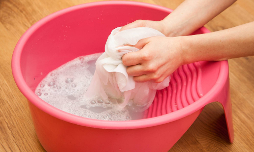 சுடு நீரில் துணிகளை துவைக்கலாமா?