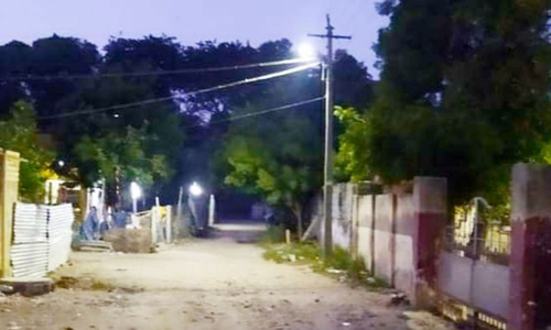 தூத்துக்குடி மாநகராட்சி  36-வது வார்டில் புதிய விளக்குகள்-மேயருக்கு பொதுமக்கள் பாராட்டு