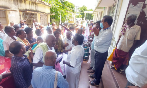 மாற்றுத்திறனாளிகள் போராட்டம்