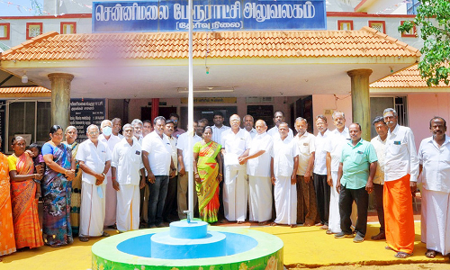 சீரான குடிநீர் விநியோகம் செய்ய வேண்டும் என அ.தி.மு.க.வினர் கோரிக்கை மனு