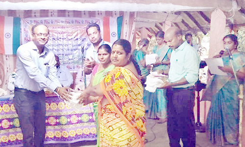 மகளிர் குழுக்களுக்கு கடனுதவி