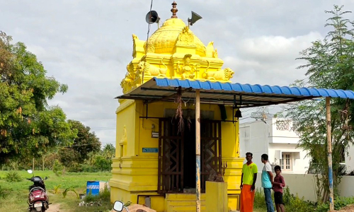 கோவில் பூட்டை உடைத்து திருட்டு