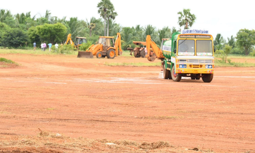 முதல்-அமைச்சர் வருகையையொட்டி விழா மேடை, பந்தல் அமைக்கும் பணி தொடங்கியது