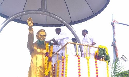 ராஜீவ்காந்தி சிலைக்கு ரங்கசாமி மாலை