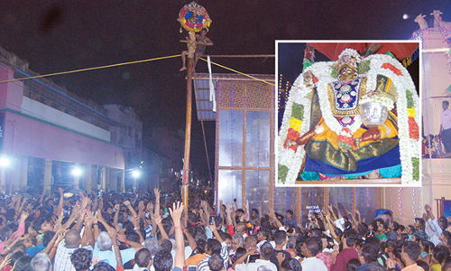 தஞ்சையில், உறியடி திருவிழா