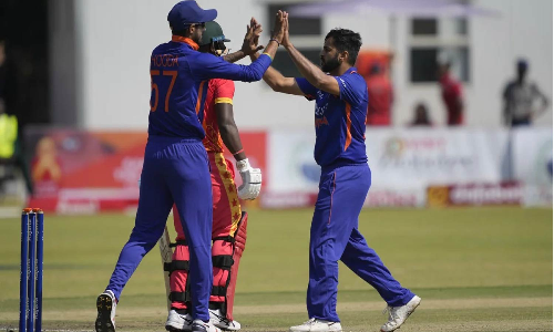 2-வது ஒருநாள் போட்டி - இந்தியா வெற்றிபெற 162 ரன்களை இலக்காக நிர்ணயித்தது ஜிம்பாப்வே
