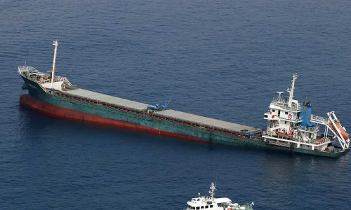 ஜப்பானில் ரசாயன டேங்கர் கப்பல்- சரக்கு கப்பல் மோதல்