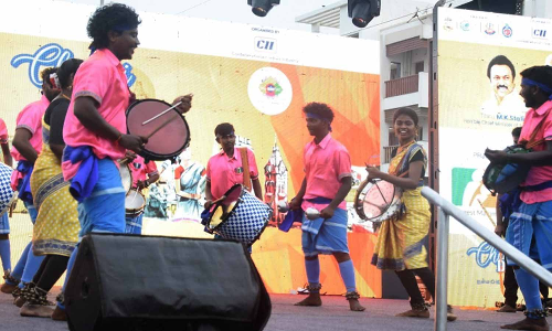 சென்னை தின கொண்டாட்டம்- பெசன்ட் நகர் கடற்கரை சாலையில் கலை நிகழ்ச்சிகள் தொடக்கம்