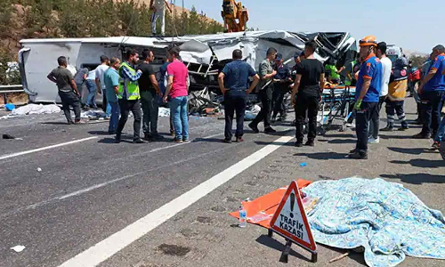 துருக்கியில் அடுத்தடுத்து நிகழ்ந்த சாலை விபத்துக்களில் 32 பேர் பலி- 29 பேர் படுகாயம்