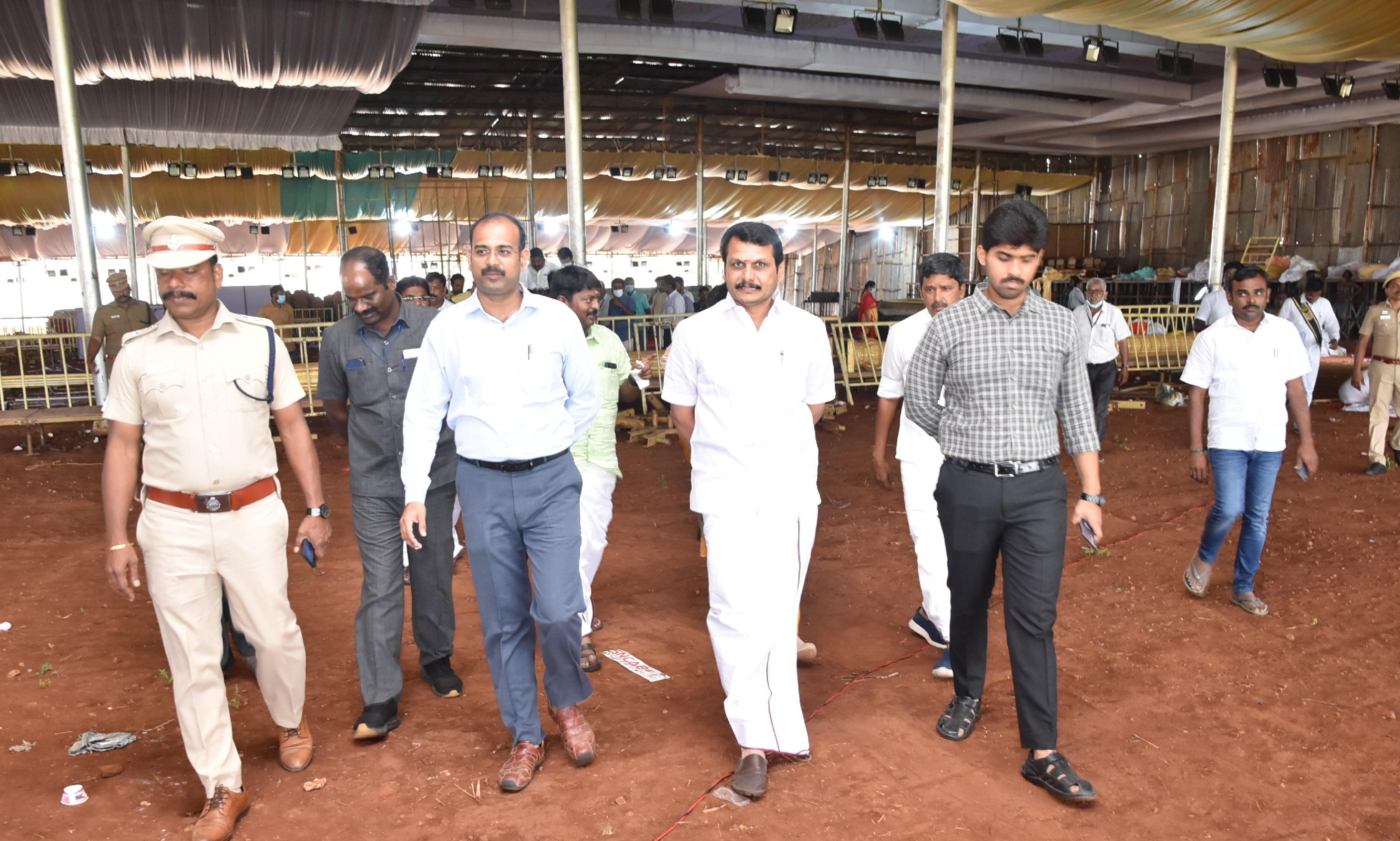 மு.க.ஸ்டாலின் விழாவில் ஒரு லட்சம் பேர் பங்கேற்கும் வகையில் பிரமாண்ட பந்தல் மு.க.ஸ்டாலின் விழாவில் ஒரு லட்சம் பேர் பங்கேற்கும் வகையில் பிரமாண்ட பந்தல்