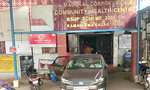 ஆம்புலன்ஸ் வழியை மறைத்து நின்ற டாக்டரின் காரால் மூதாட்டி பரிதாப சாவு