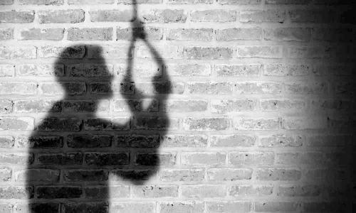 உடுமலை அருகே டீ மாஸ்டர் தூக்குப்போட்டு தற்கொலை