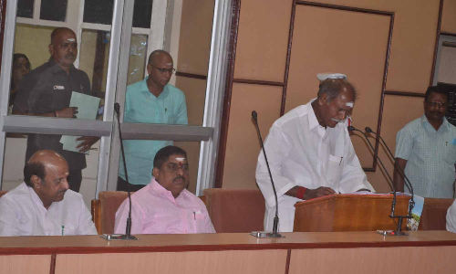 இந்தாண்டு முதல் பிளஸ் 1, பிளஸ் 2 மாணவர்களுக்கு இலவச லேப்டாப்- புதுவை பட்ஜெட்டில் அறிவிப்பு