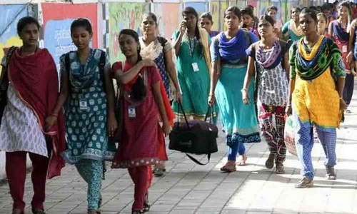 ரூ.1000 உதவித்தொகை பெற கல்லூரி மாணவிகள் விண்ணப்பிக்கலாம்