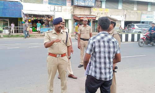 விநாயகர் சிலைகள் ஊர்வலத்தில் கூடுதல் போலீஸ் பாதுகாப்பு