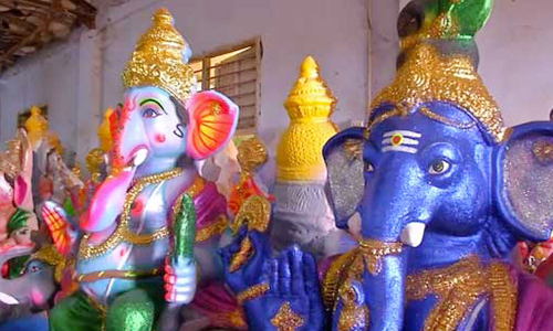 விநாயகர் சிலைகள் தயாரிக்கும்  பணி தீவிரம்