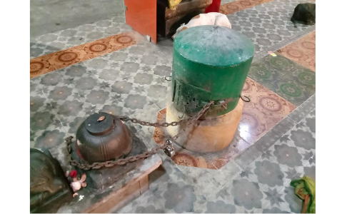 கடலூர் அருகே  கோவில் உண்டியலை உடைத்து   திருட முயன்ற  4 பேர் கைது  பொது மக்கள் மடக்கி போலீசில் ஒப்படைத்தனர்