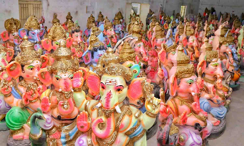 கிழங்கு மாவு தட்டுப்பாட்டால் விநாயகர் சிலை தயாரிப்பு பணிகள் தாமதம்