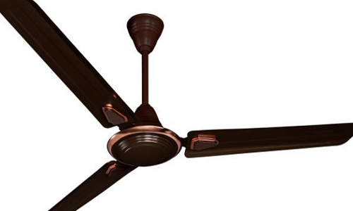 வாலாஜா அரசு மருத்துவமனையில் அறுவை சிகிச்சை காத்திருப்பு அறையில் மின்விசிறி பொருத்த வேண்டும்