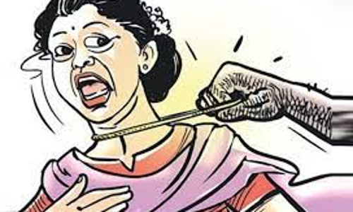 ஆசிரியையிடம் 3 பவுன் சங்கிலி பறிப்பு