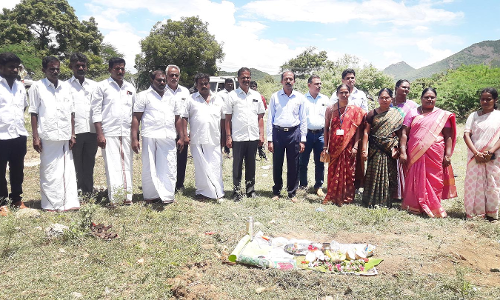 மூலிகை பண்ணை அமைக்க பூமி பூஜை