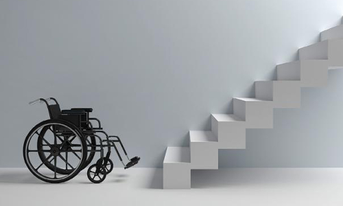 கிருஷ்ணகிரியில் நடுவழியில் இறக்கிவிட்ட  கண்டக்டர்,டிரைவரை பணியிடை நீக்கம் செய்ய வேண்டாம்-  மாற்றுத்திறனாளியின் பெருந்தன்மை