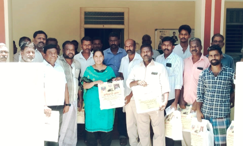 அரியலூரில் அமைப்பு சாரா ஓட்டுநர்களுக்கு பாதுகாப்பு பெட்டகம்