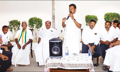 ராகுல்காந்தி நடைபயணத்தில் காங்கிரஸ் தொண்டர்கள் திரளாக கலந்து கொள்ள வேண்டும்- ஆலோசனை கூட்டத்தில் ரூபி மனோகரன் எம்.எல்.ஏ. பேச்சு