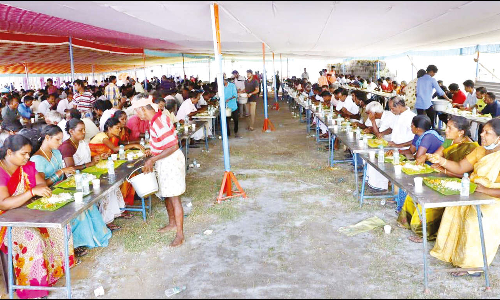 தி.மு.க. எம்.எல்.ஏ. நடத்திய மொய் விருந்தில் ரூ.11 கோடி வசூல்