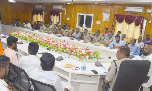 களிமண்ணால் செய்யப்பட்ட விநாயகர் சிலைகளை மட்டுமே  கரைக்க  வேண்டும்