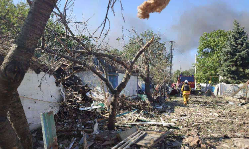 சுதந்திர தினத்தில் ரஷியா ஏவுகணை தாக்குதல்- உக்ரைன் ரெயில் நிலையத்தில் 22 பேர் பலி