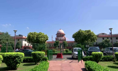 பில்கிஸ் பானு வழக்கு: குஜராத், மத்திய அரசு பதிலளிக்க உச்சநீதிமன்றம் நோட்டீஸ்