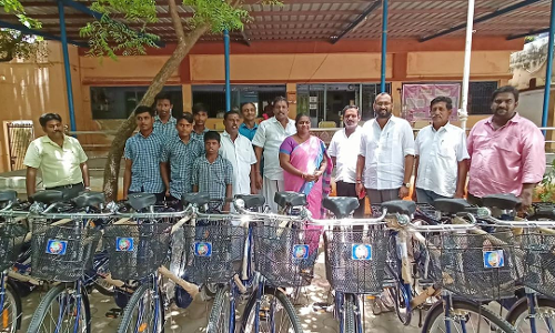 மாணவர்களுக்கு விலையில்லா மிதிவண்டி