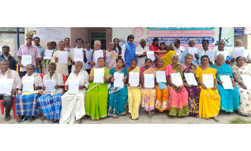 ஓசூரில் அமைப்புசாரா கட்டுமான தொழிலாளர்களுக்கு  ஆன்லைன் மூலம் பெறப்பட்ட ஓய்வூதிய ஆணை வழங்கும் நிகழ்ச்சி