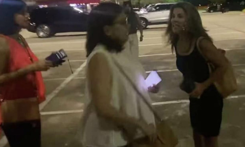 அமெரிக்காவில் இந்திய பெண்கள் மீது தாக்குதல்- திரும்பி போ என்று கூச்சல்